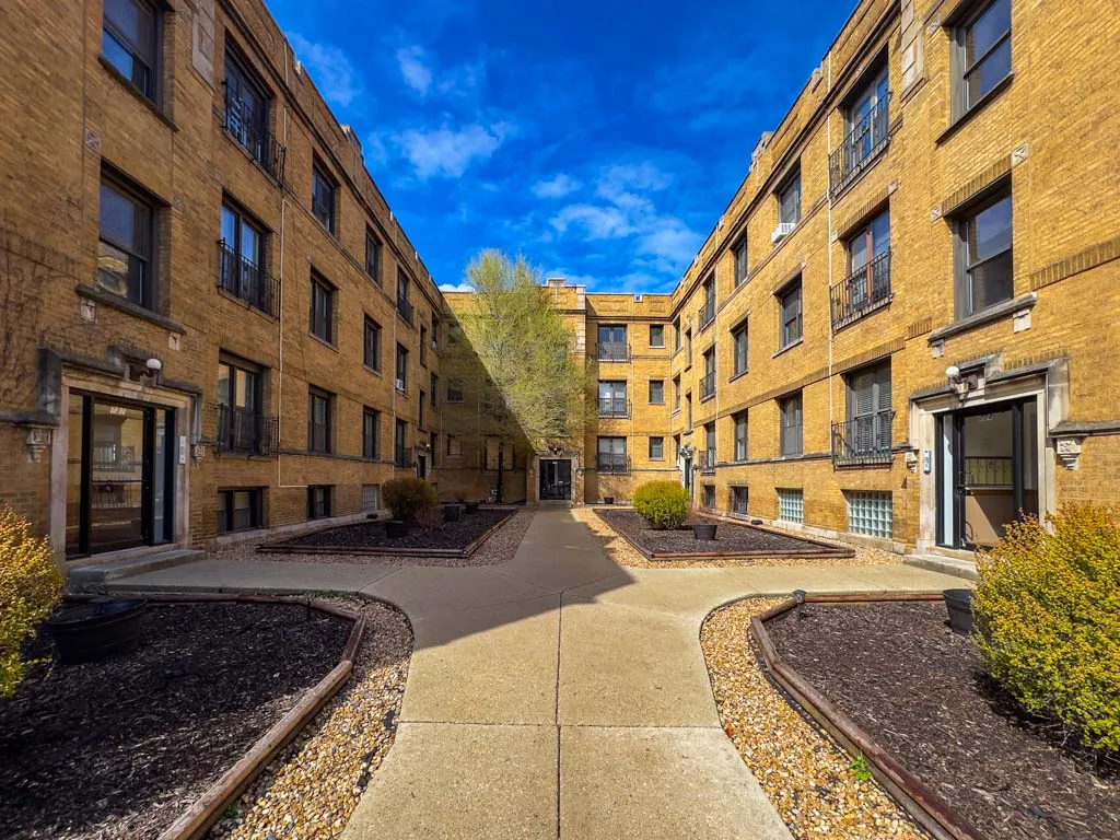 732 W Roscoe St, , 60657, USA 60657-unit#SGA-Chicago-IL