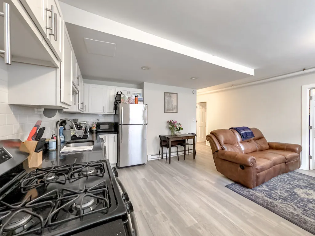732 W Roscoe St, ,  60657, USA 60657-unit#SGA-Chicago-IL
