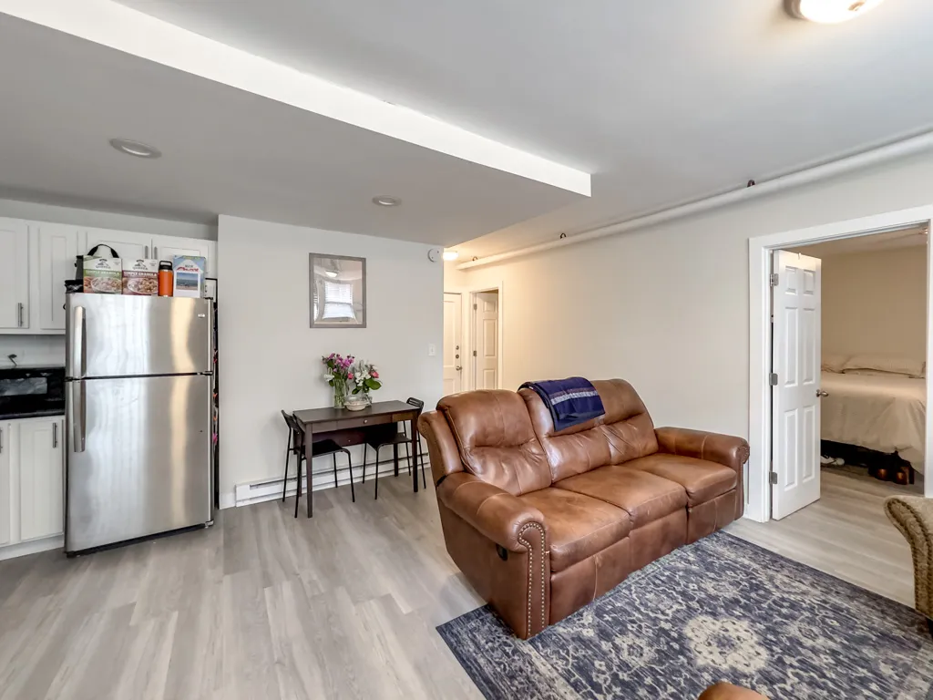 732 W Roscoe St, ,  60657, USA 60657-unit#SGA-Chicago-IL