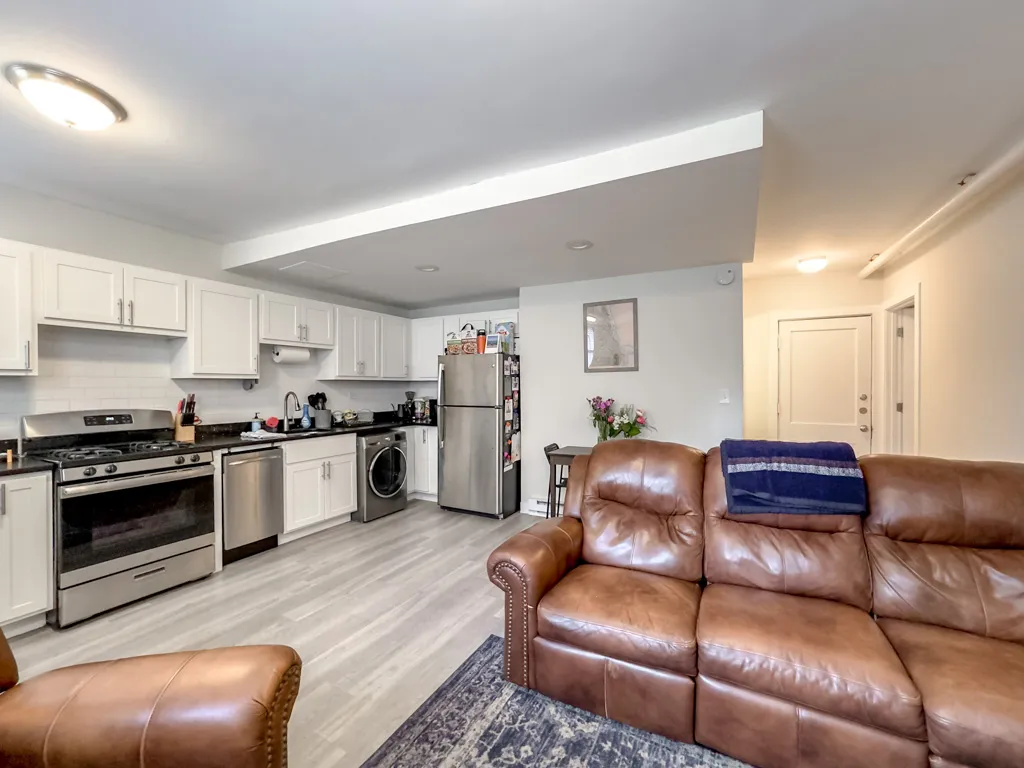 732 W Roscoe St, ,  60657, USA 60657-unit#SGA-Chicago-IL