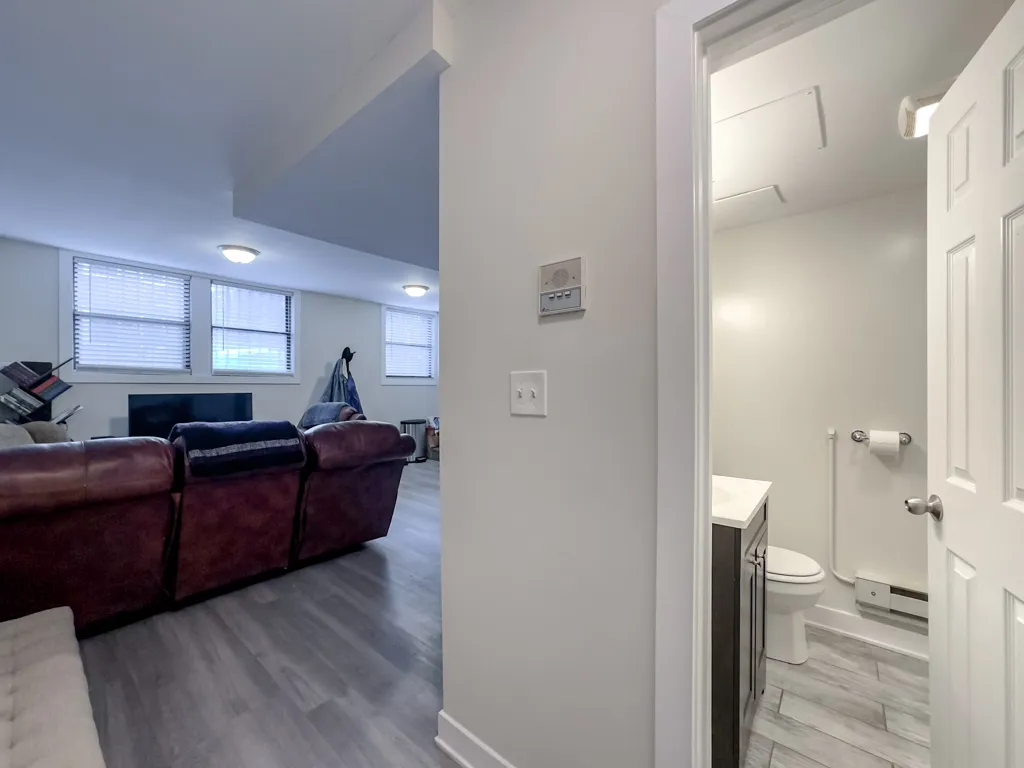 732 W Roscoe St, , 60657, USA 60657-unit#SGA-Chicago-IL