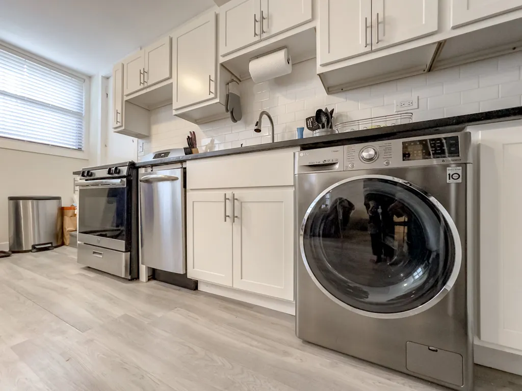 732 W Roscoe St, ,  60657, USA 60657-unit#SGA-Chicago-IL