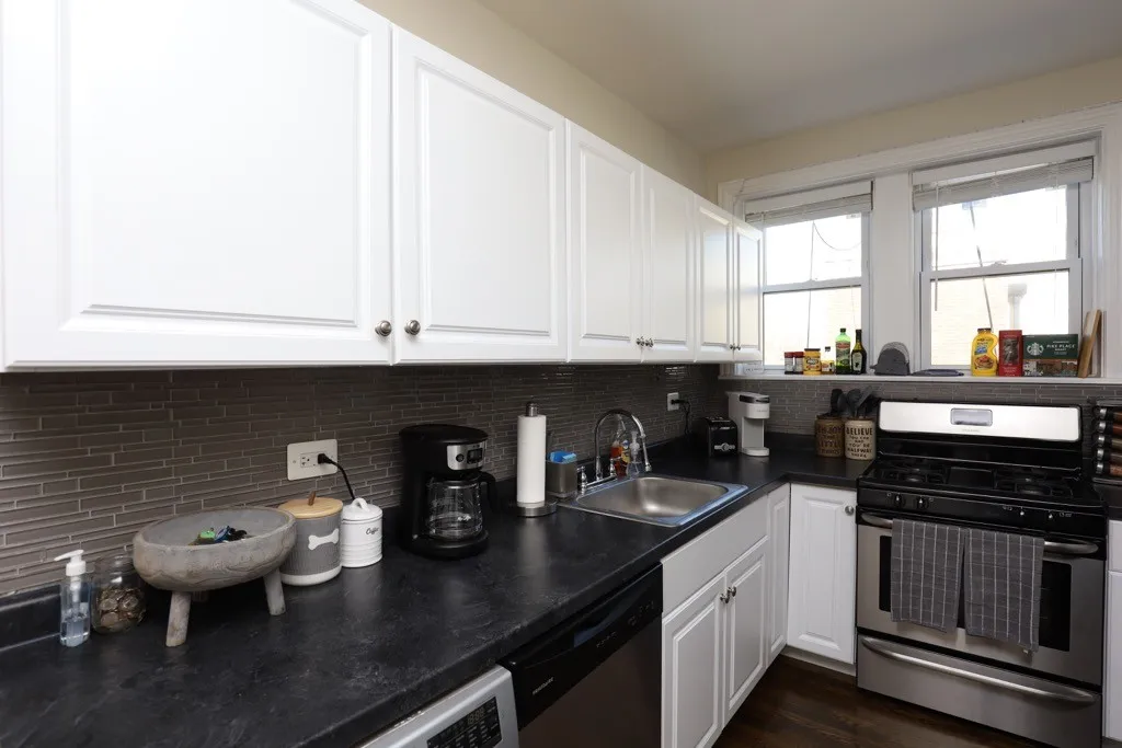 3823 N Greenview Ave, , 60613, USA 60613-unit#3W-Chicago-IL