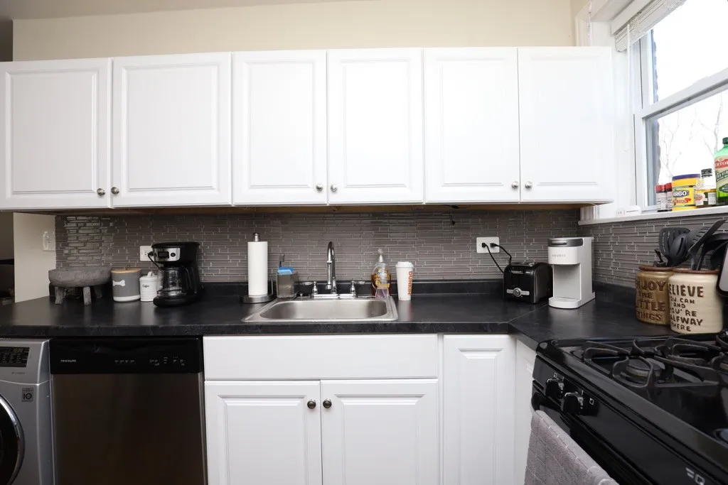 3823 N Greenview Ave, , 60613, USA 60613-unit#3W-Chicago-IL