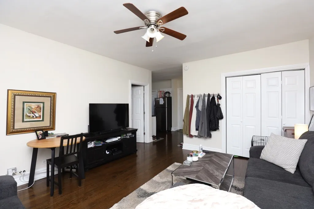 3823 N Greenview Ave, , 60613, USA 60613-unit#3W-Chicago-IL