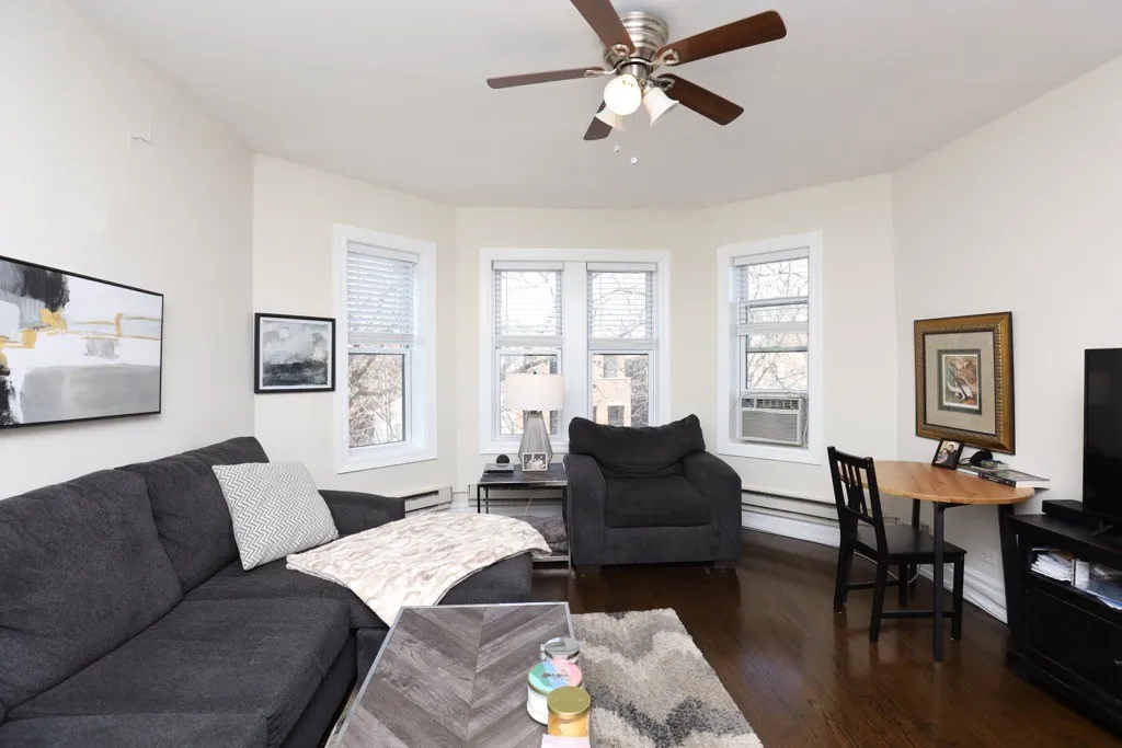 3823 N Greenview Ave, , 60613, USA 60613-unit#3W-Chicago-IL