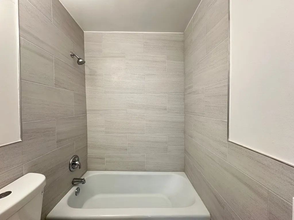 3825 N Pine Grove Ave, , 60613, USA 60613-unit#210-Chicago-IL