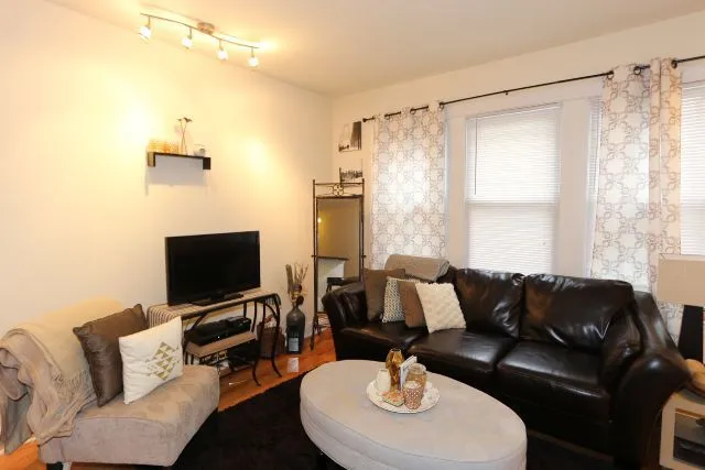 1738 W Altgeld St, ,  60614, USA 60614-unit#1F-Chicago-IL