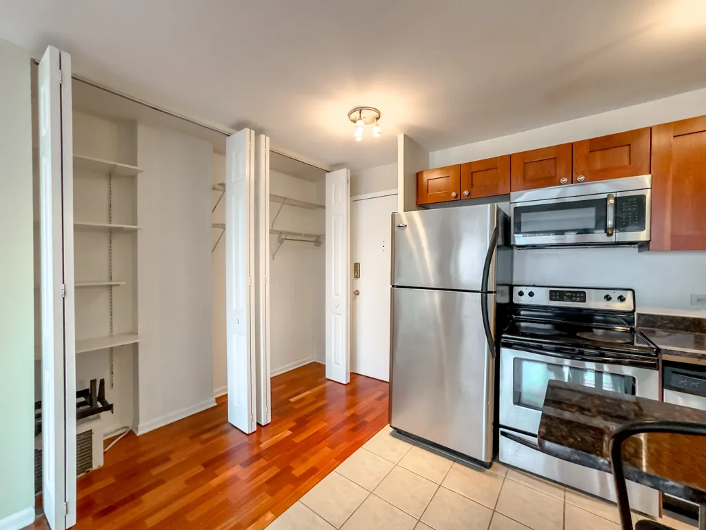 4180 N Marine Dr, ,  60613, USA 60613-unit#1612-Chicago-IL