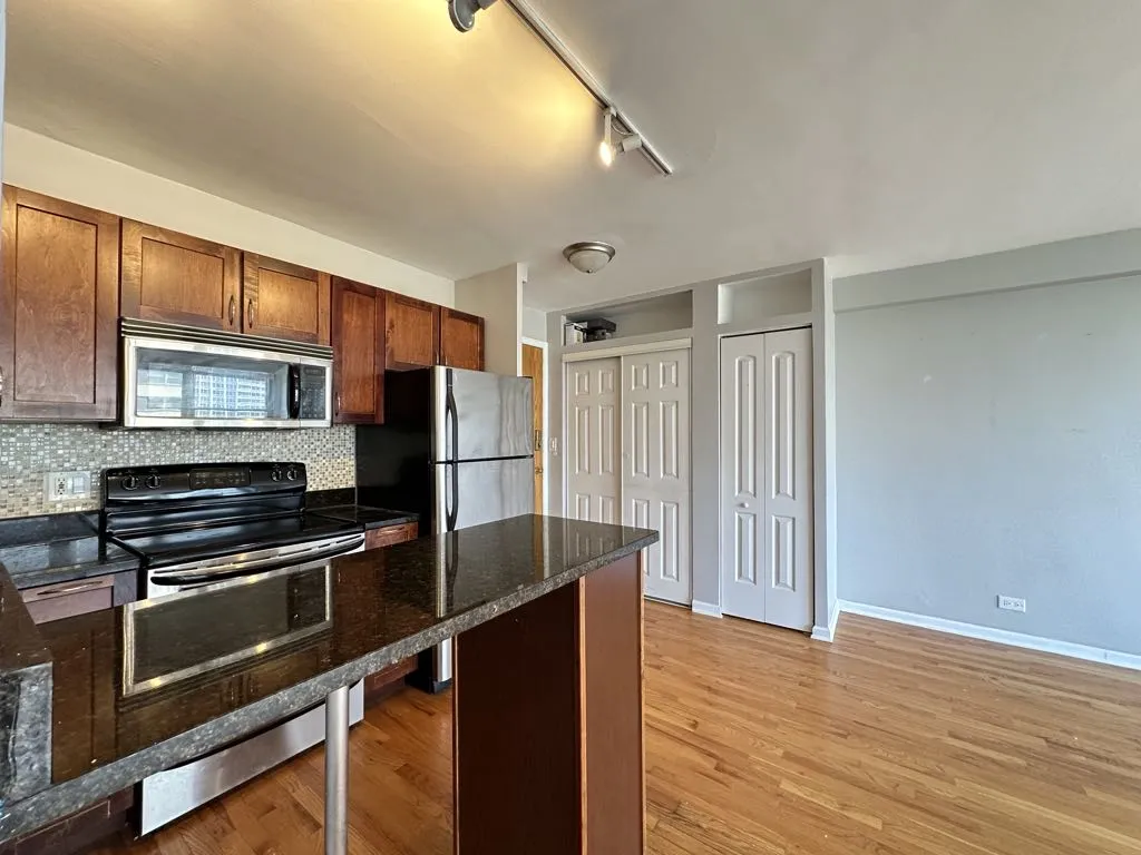 4180 N Marine Dr, , 60613, USA 60613-unit#1011-Chicago-IL
