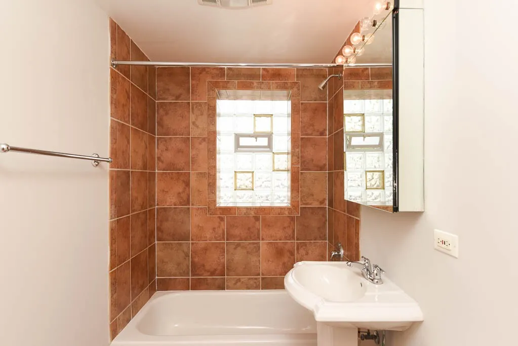 3248 N Clifton Ave, ,  60657, USA 60657-unit#3S-Chicago-IL