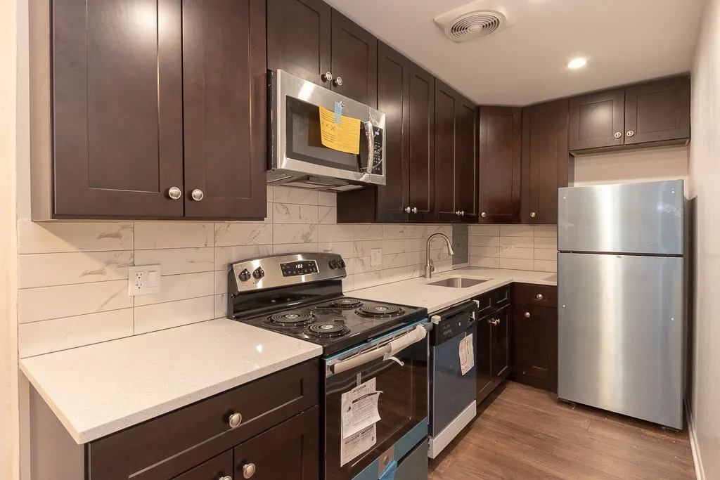 520 W Aldine Ave, , 60657, USA 60657-unit#306-Chicago-IL