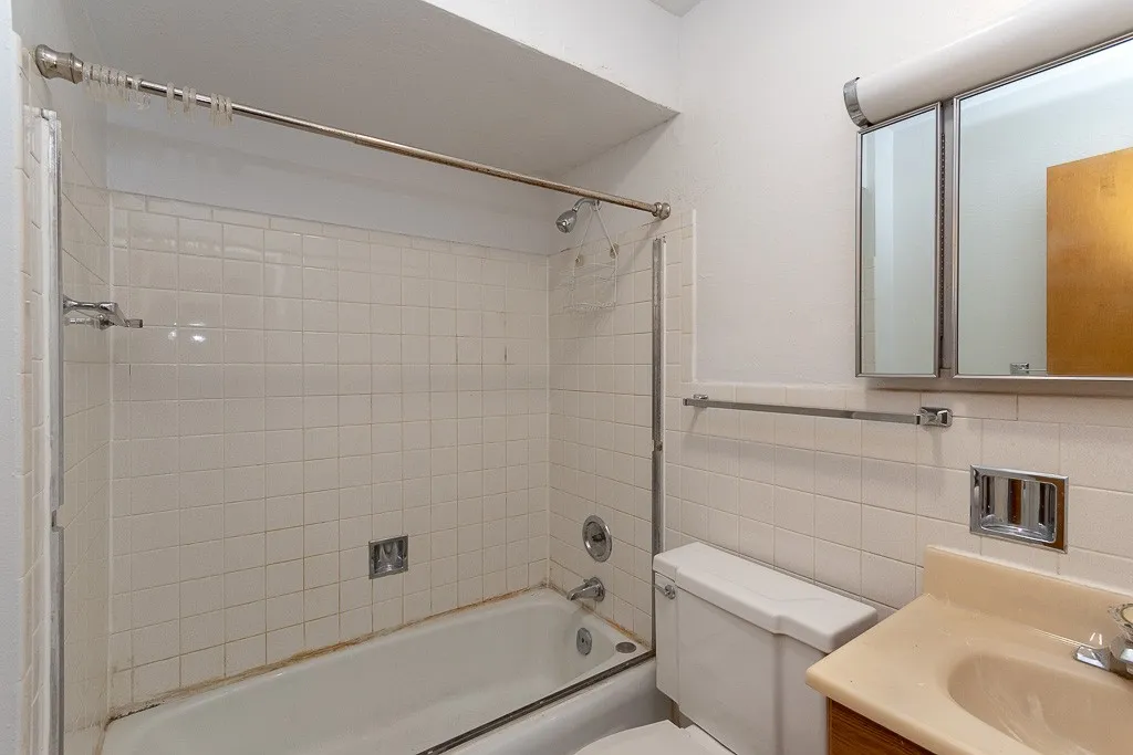 520 W Aldine Ave, , 60657, USA 60657-unit#306-Chicago-IL