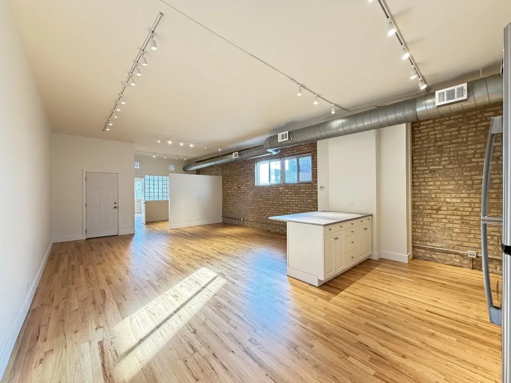 3138 N Lincoln Ave, ,  60657, USA 60657-unit#1R-Chicago-IL