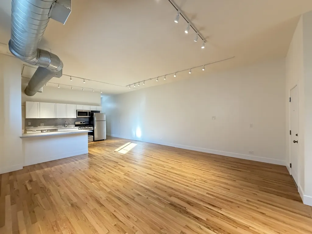 3138 N Lincoln Ave, ,  60657, USA 60657-unit#1R-Chicago-IL
