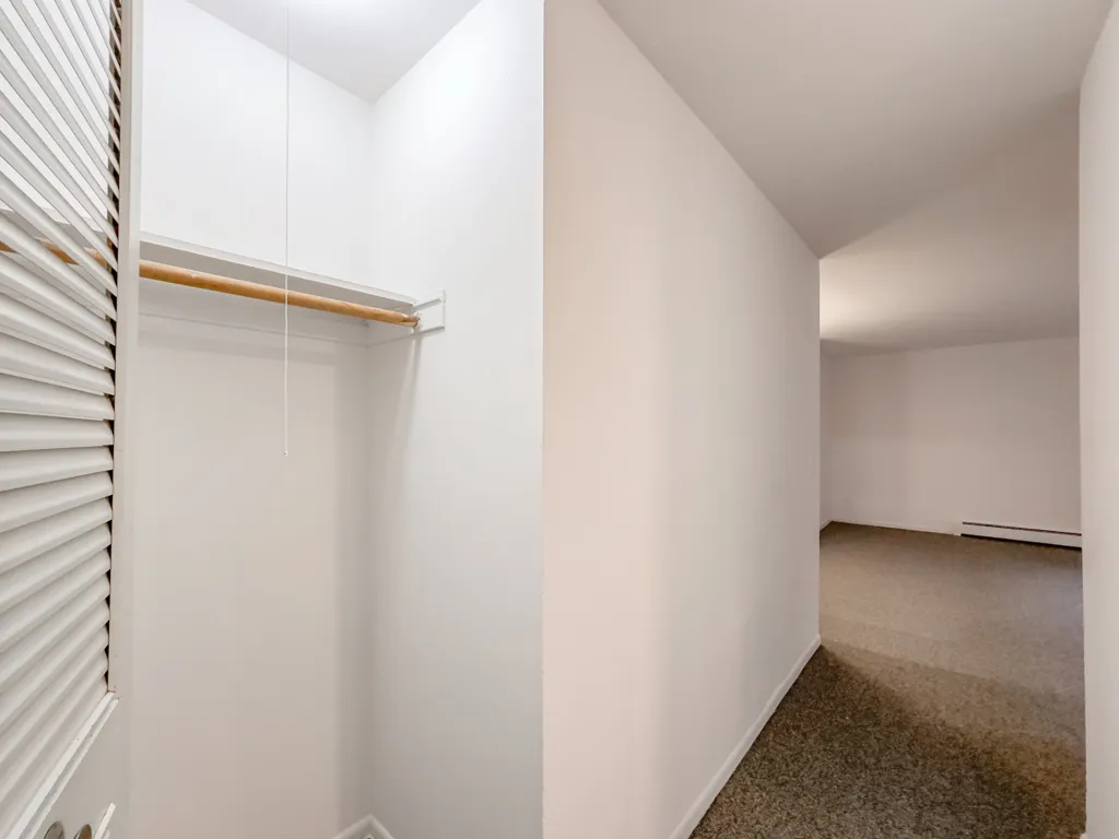 520 W Aldine Ave, , 60657, USA 60657-unit#207-Chicago-IL