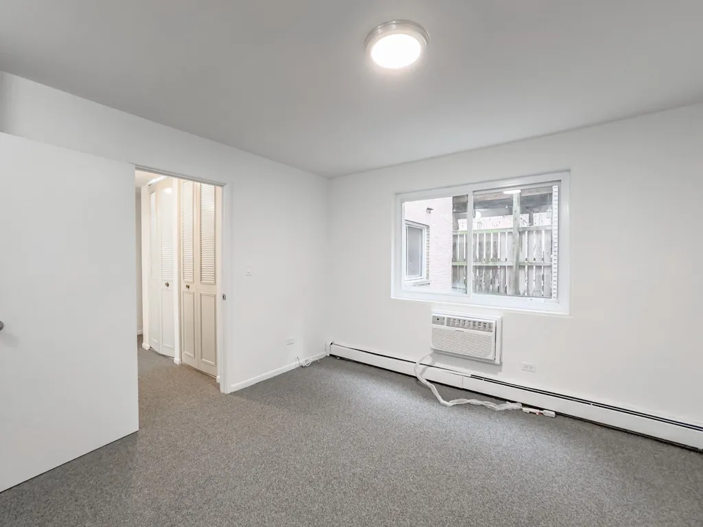 520 W Aldine Ave, ,  60657, USA 60657-unit#207-Chicago-IL