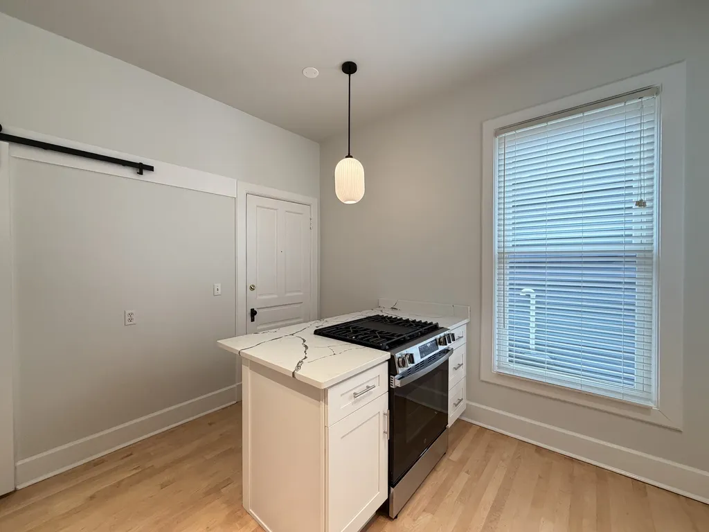1111 W Roscoe St, ,  60657, USA 60657-unit#1-Chicago-IL