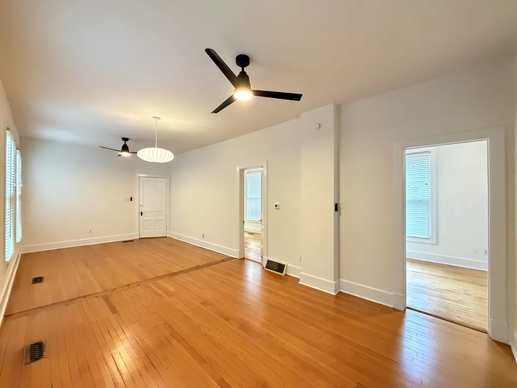1111 W Roscoe St, ,  60657, USA 60657-unit#1-Chicago-IL