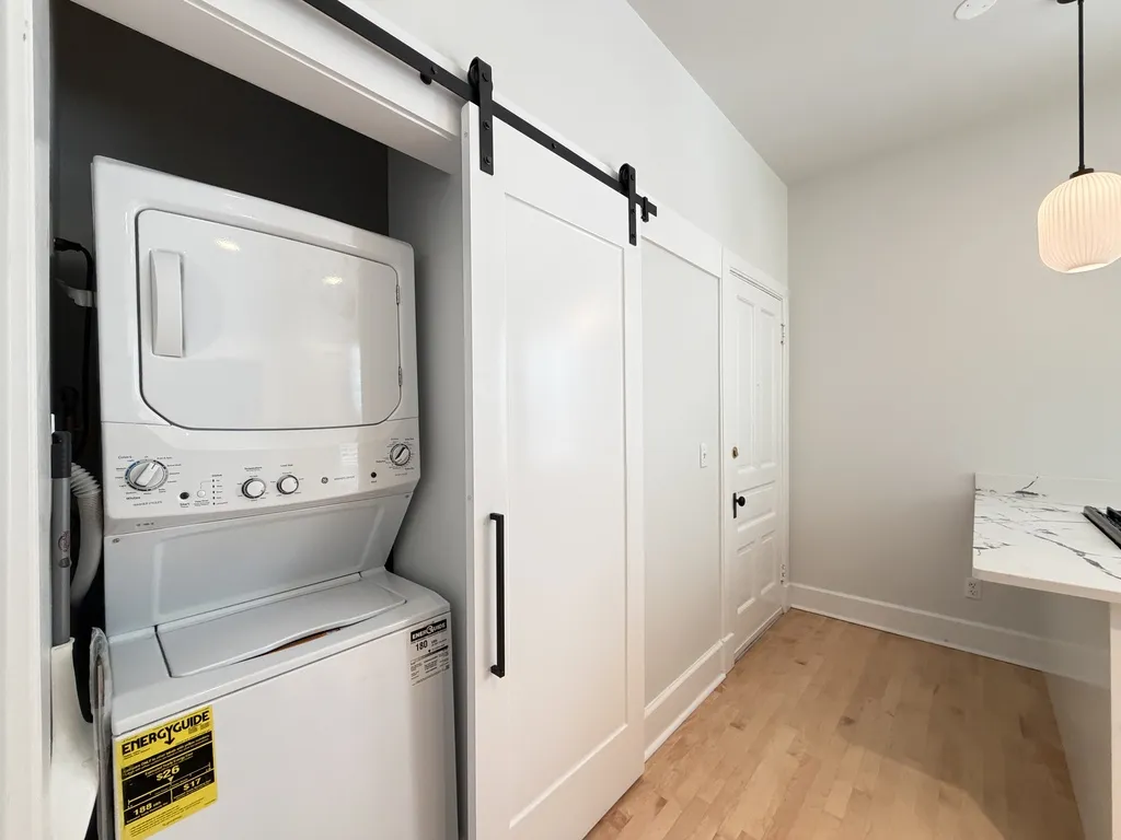 1111 W Roscoe St, ,  60657, USA 60657-unit#1-Chicago-IL