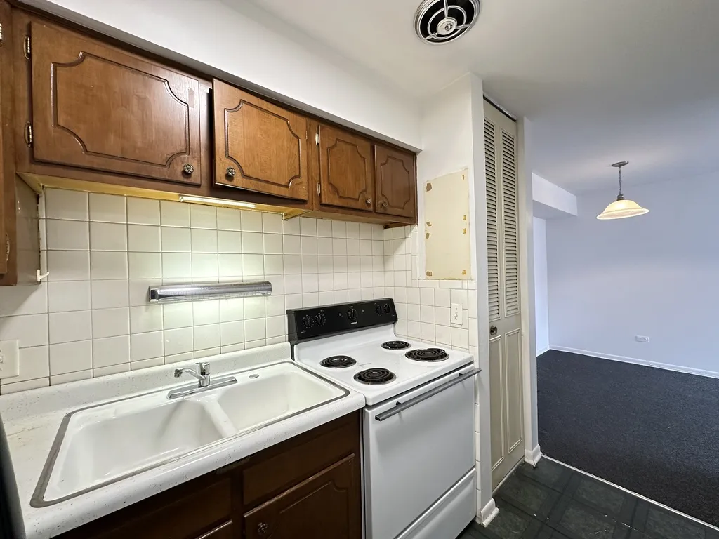 520 W Aldine Ave, , 60657, USA 60657-unit#512-Chicago-IL