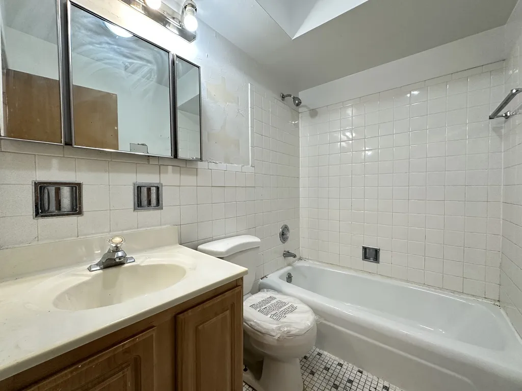 520 W Aldine Ave, , 60657, USA 60657-unit#512-Chicago-IL