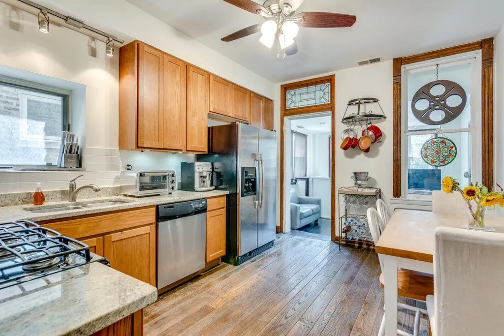 931 W Newport Ave, ,  60657, USA 60657-unit#1-Chicago-IL