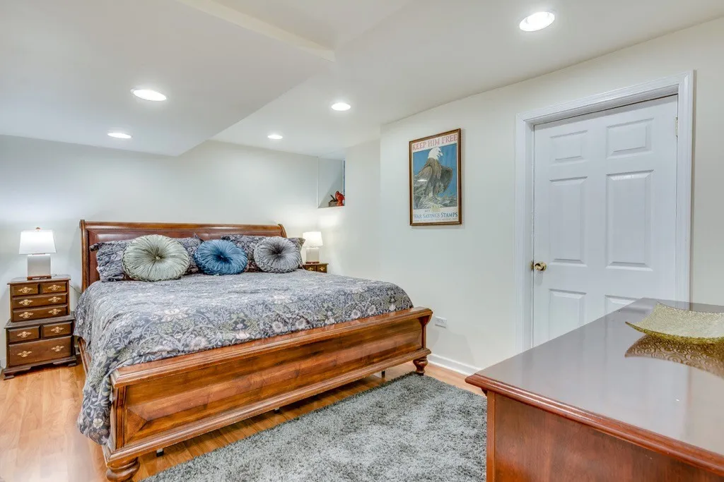 931 W Newport Ave, ,  60657, USA 60657-unit#1-Chicago-IL