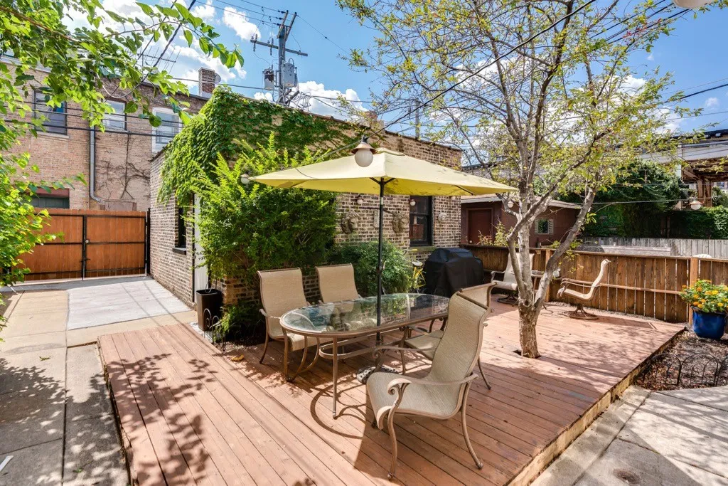 931 W Newport Ave, ,  60657, USA 60657-unit#1-Chicago-IL