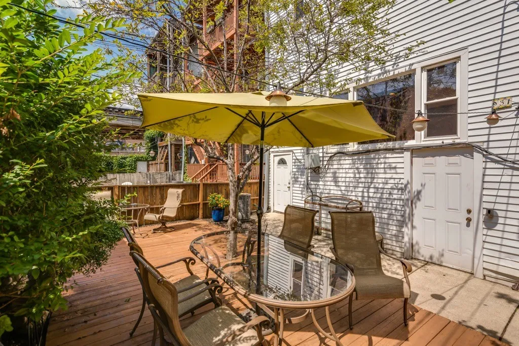 931 W Newport Ave, ,  60657, USA 60657-unit#1-Chicago-IL