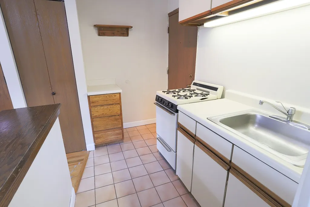 823 W Cornelia Ave, ,  60657, USA 60657-unit#318-Chicago-IL