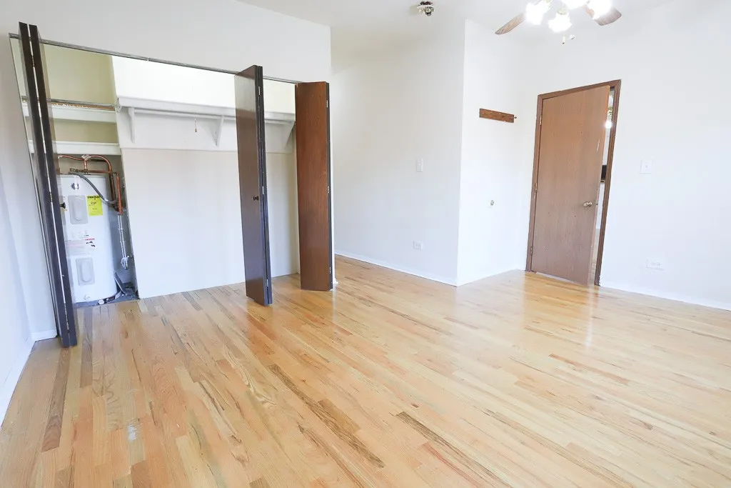 823 W Cornelia Ave, ,  60657, USA 60657-unit#318-Chicago-IL