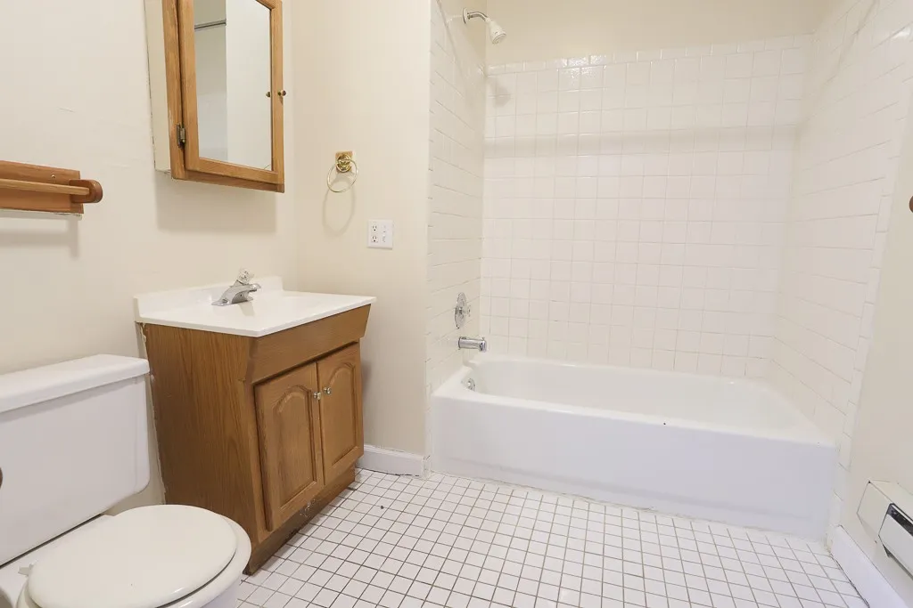 823 W Cornelia Ave, ,  60657, USA 60657-unit#318-Chicago-IL