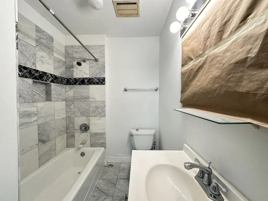 N LaSalle St, , , USA 60610-unit#2-Chicago-IL