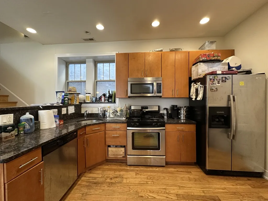 2835 N Damen Ave, , 60618, USA 60657-unit#2R-Chicago-IL
