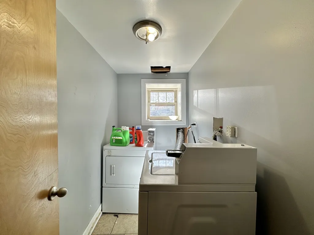 2835 N Damen Ave, , 60618, USA 60657-unit#2R-Chicago-IL