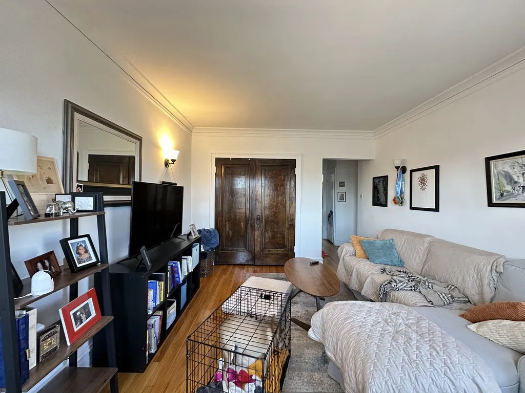 1911 W Larchmont Ave, ,  60613, USA 60613-unit#3B-Chicago-IL