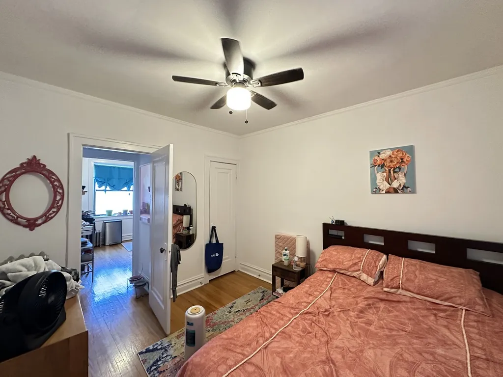 1911 W Larchmont Ave, ,  60613, USA 60613-unit#3B-Chicago-IL