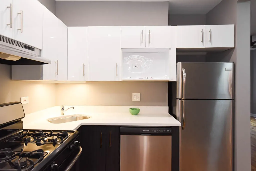 629 W Cornelia Ave, , 60657, USA 60657-unit#2S-Chicago-IL