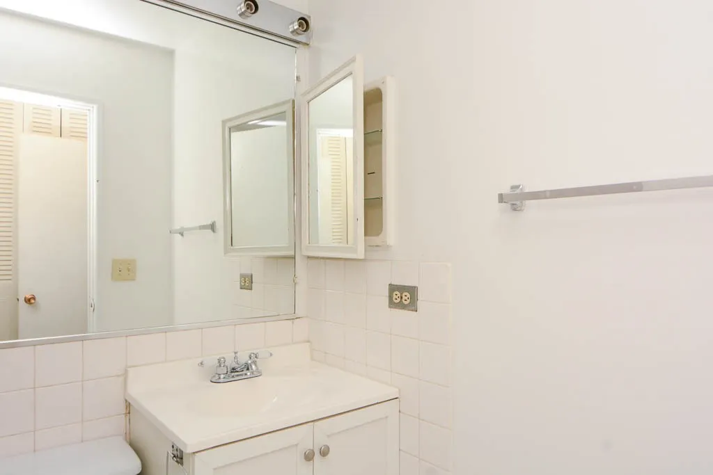 663 W Grace St, ,  60613, USA 60613-unit#212-Chicago-IL