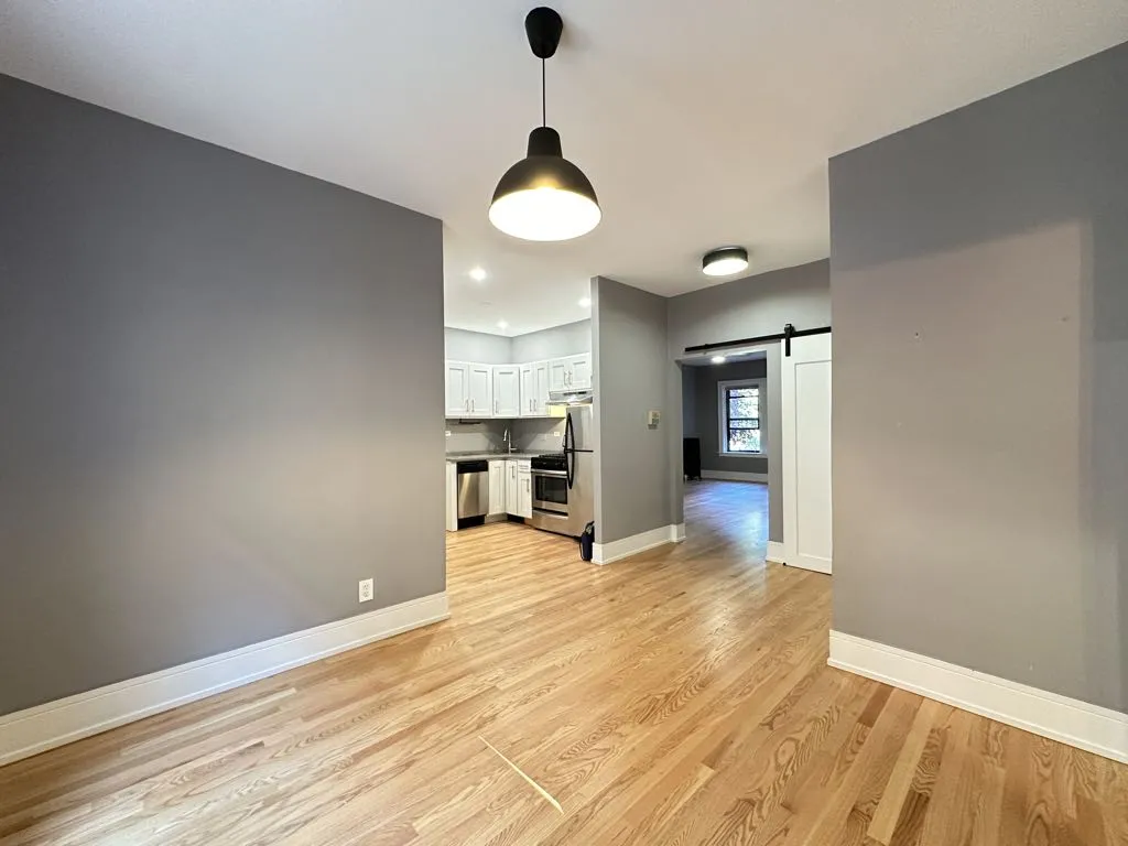 633 W Cornelia Ave, ,  60657, USA 60657-unit#1W-Chicago-IL