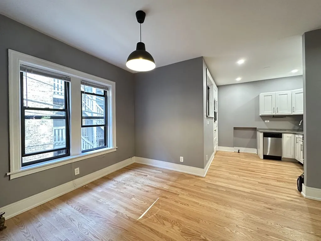 633 W Cornelia Ave, ,  60657, USA 60657-unit#1W-Chicago-IL