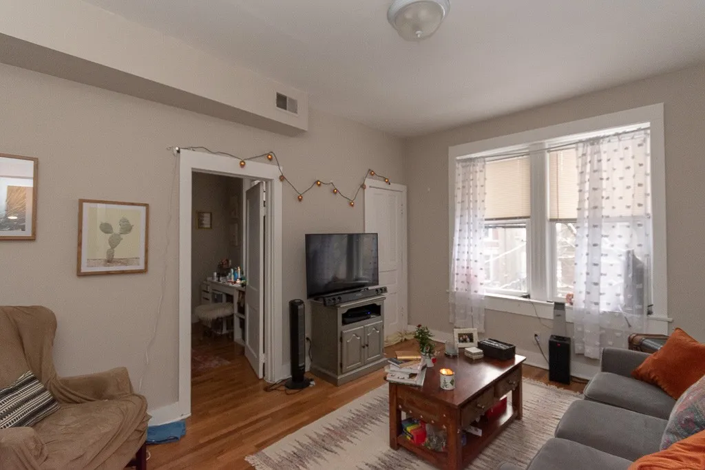 949 N Hoyne Ave, ,  60622, USA 60622-unit#3-Chicago-IL