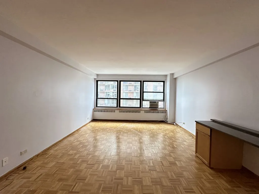 4180 N Marine Dr, , 60613, USA 60613-unit#902-Chicago-IL