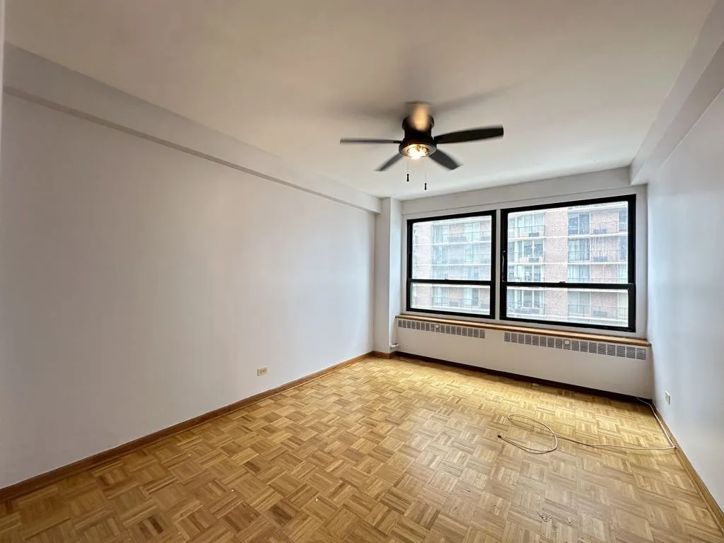 4180 N Marine Dr, ,  60613, USA 60613-unit#902-Chicago-IL