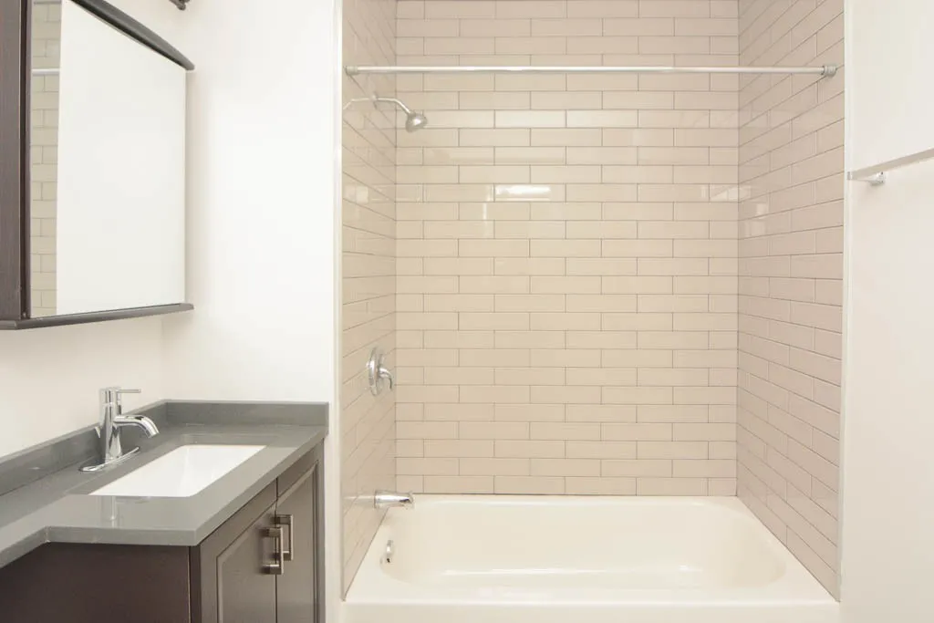 815 W Cornelia Ave, ,  60657, USA 60657-unit#101-Chicago-IL