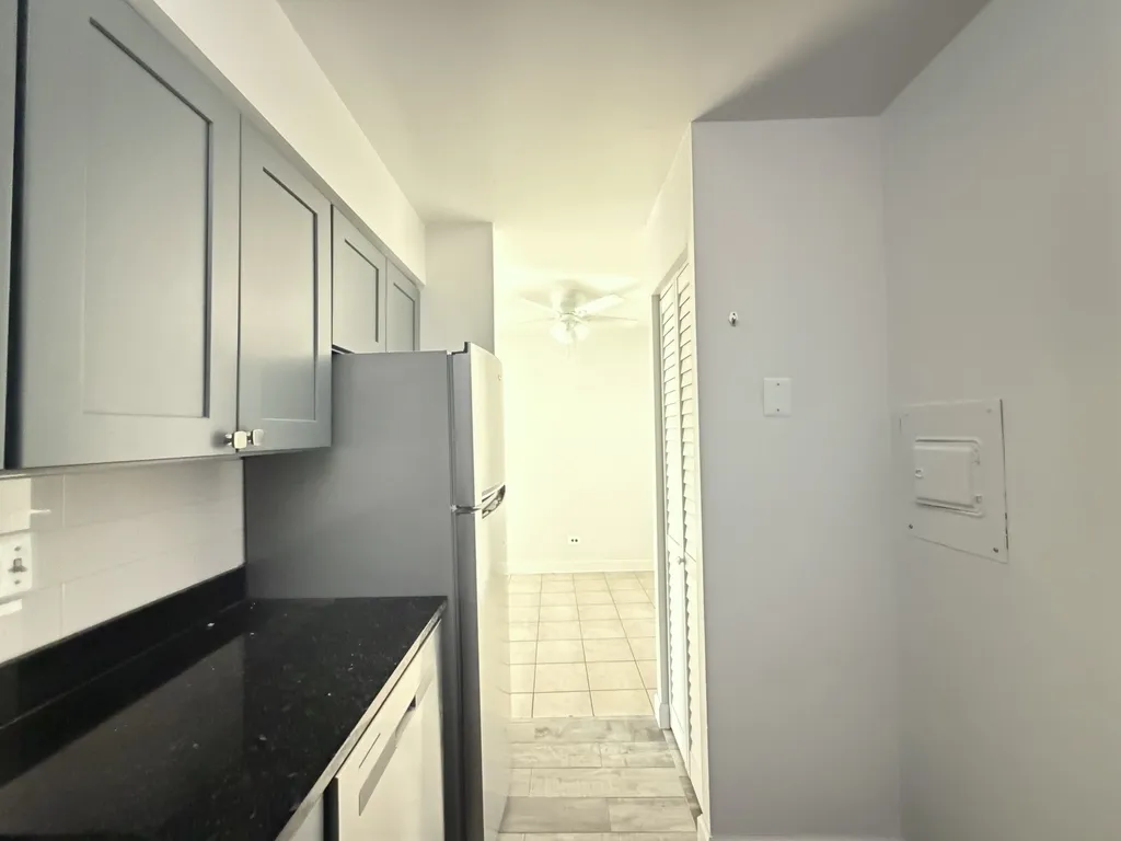 3825 N Pine Grove Ave, ,  60613, USA 60613-unit#506-Chicago-IL
