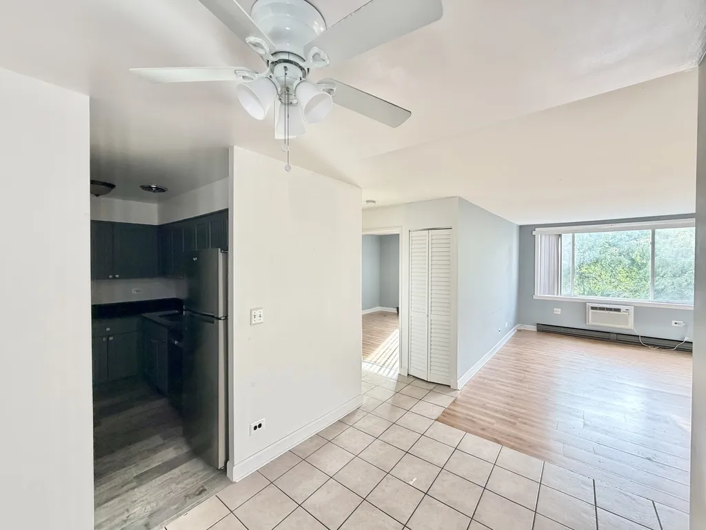 3825 N Pine Grove Ave, ,  60613, USA 60613-unit#506-Chicago-IL