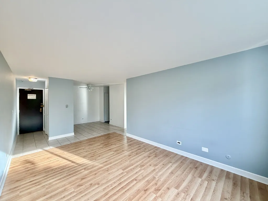 3825 N Pine Grove Ave, ,  60613, USA 60613-unit#506-Chicago-IL