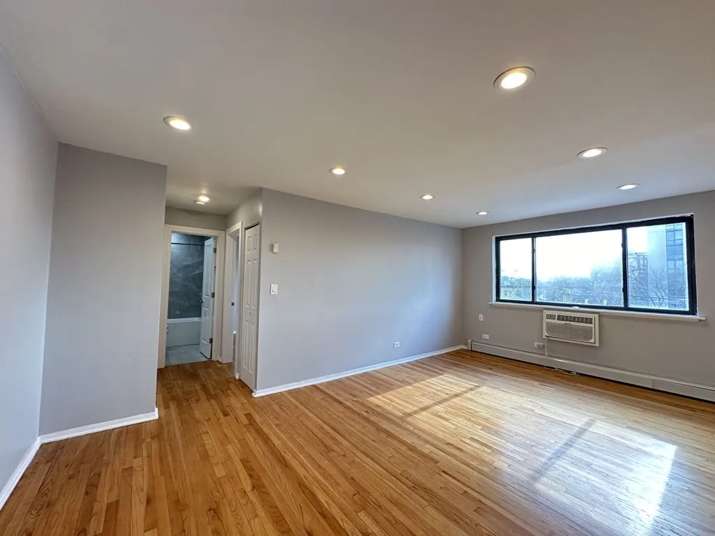 6954 N Sheridan Rd, ,  60626, USA 60626-unit#520-Chicago-IL